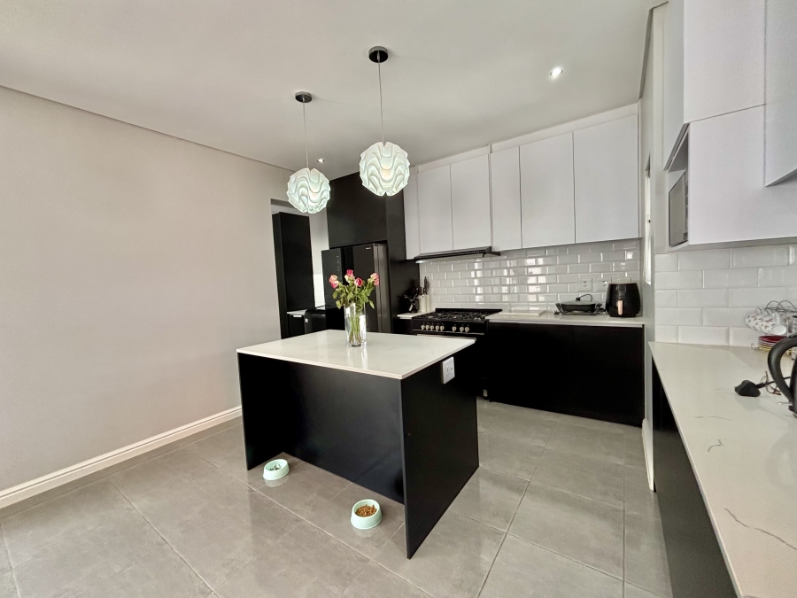 3 Bedroom Property for Sale in Sandown Western Cape